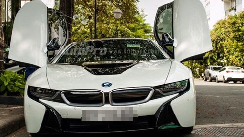 Bất ngờ về sự giàu có của vợ cả Minh Nhựa giữa ồn ào bị chồng đệ đơn ly hôn 5 Bất ngờ về sự giàu có của vợ cả Minh Nhựa giữa ồn ào bị chồng đệ đơn ly hôn 5