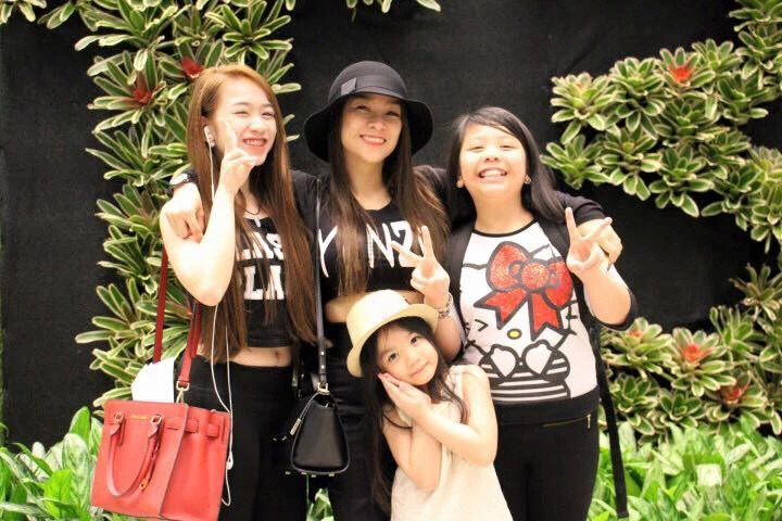 Bất ngờ về sự giàu có của vợ cả Minh Nhựa giữa ồn ào bị chồng đệ đơn ly hôn 8 Bất ngờ về sự giàu có của vợ cả Minh Nhựa giữa ồn ào bị chồng đệ đơn ly hôn 8