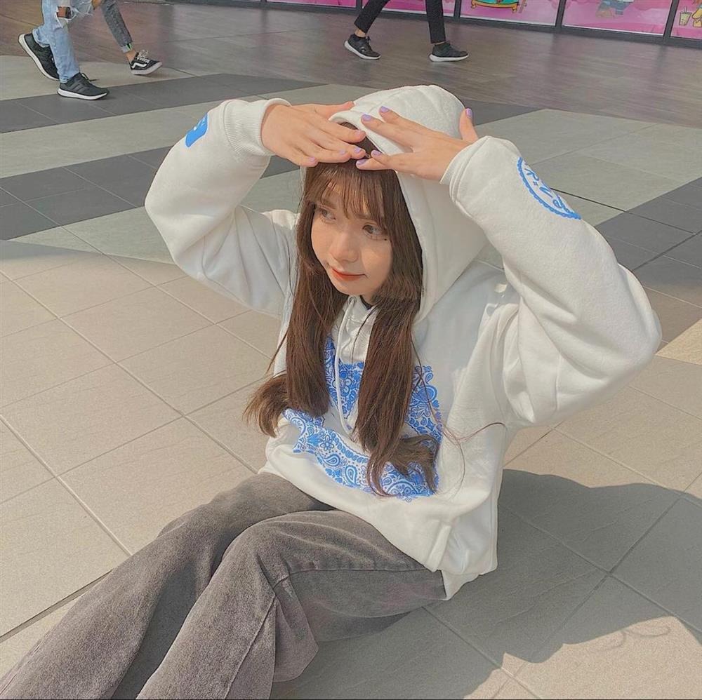 Hotgirl Tik Tok khiến bao chàng mê đắm bất ngờ thừa nhận là nam, còn vạch áo chứng minh 5 Hotgirl Tik Tok khiến bao chàng mê đắm bất ngờ thừa nhận là nam, còn vạch áo chứng minh 5