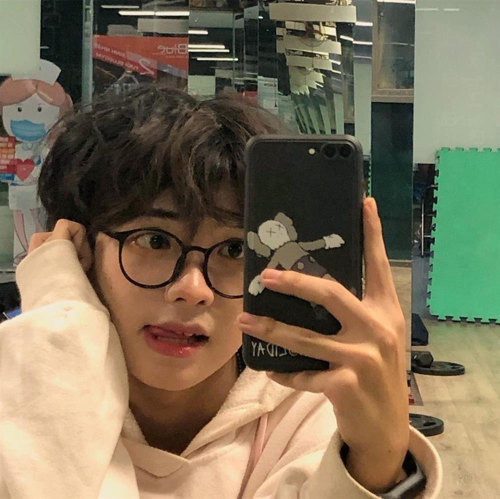 Hotgirl Tik Tok khiến bao chàng mê đắm bất ngờ thừa nhận là nam, còn vạch áo chứng minh 9 Hotgirl Tik Tok khiến bao chàng mê đắm bất ngờ thừa nhận là nam, còn vạch áo chứng minh 9