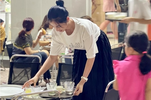Công khai sánh bước bên chồng cũ Lệ Quyên, chẳng ngờ cuộc sống đời thường của Cẩm Đan lại thế này 4 Công khai sánh bước bên chồng cũ Lệ Quyên, chẳng ngờ cuộc sống đời thường của Cẩm Đan lại thế này 4