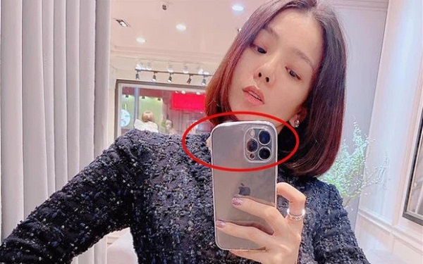 Lệ Quyên để lộ sự áp lực khi yêu đàn em kém 12 tuổi Lâm Bảo Châu 4 Lệ Quyên để lộ sự áp lực khi yêu đàn em kém 12 tuổi Lâm Bảo Châu 4