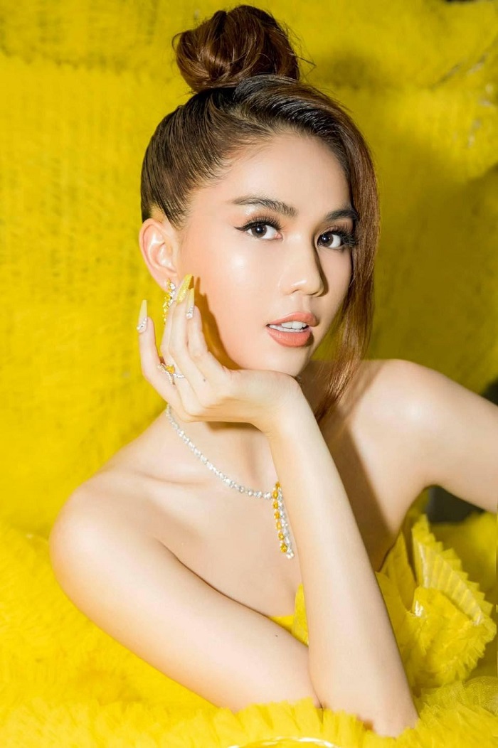 Ngọc Trinh chứng minh đẳng cấp 'nữ hoàng nội y', khoe lưng trần mướt mắt 6 Ngọc Trinh chứng minh đẳng cấp 'nữ hoàng nội y', khoe lưng trần mướt mắt 6