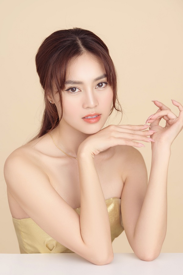Ninh Dương Lan Ngọc khoe vẻ đẹp quyến rũ hậu ồn ào lộ clip trên web đen 4 Ninh Dương Lan Ngọc khoe vẻ đẹp quyến rũ hậu ồn ào lộ clip trên web đen 4