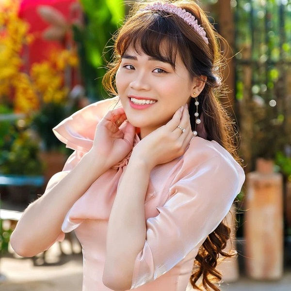 Cô gái Ngô Kiến Huy nâng đỡ lộ cuộc sống sang chảnh sau 2 năm nổi tiếng 7 Cô gái Ngô Kiến Huy nâng đỡ lộ cuộc sống sang chảnh sau 2 năm nổi tiếng 7