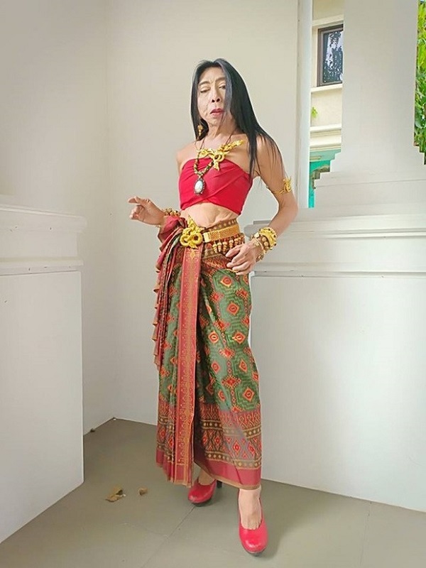 Tình hình sức khỏe mới nhất của gái già chuyển giới Thái Lan hậu clip trợn ngược mắt 8 Tình hình sức khỏe mới nhất của gái già chuyển giới Thái Lan hậu clip trợn ngược mắt 8