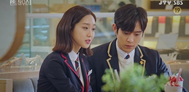Penthouse 2 - Cuộc chiến thượng lưu tập 9: Lộ diện kẻ rút ống thở của Rona, hình xăm của Na Ae Kyo biến mất 7 Penthouse 2 - Cuộc chiến thượng lưu tập 9: Lộ diện kẻ rút ống thở của Rona, hình xăm của Na Ae Kyo biến mất 7