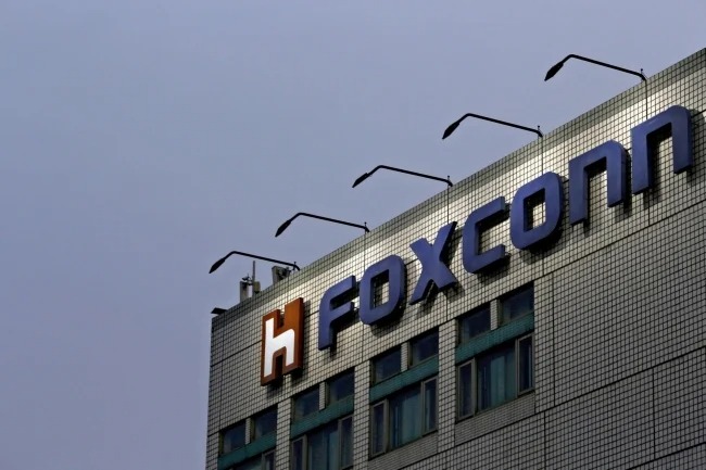 Tin xe hot nhất 20/3: Vinfast của tỷ phú Phạm Nhật Vượng bắt tay với 'ông trùm' Foxconn, Kia Morning 2021 lần đầu tiên giảm giá 1 Tin xe hot nhất 20/3: Vinfast của tỷ phú Phạm Nhật Vượng bắt tay với 'ông trùm' Foxconn, Kia Morning 2021 lần đầu tiên giảm giá 1