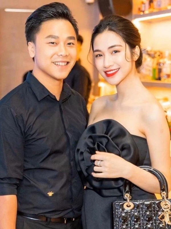 Hôn nhân viên mãn của Hòa Minzy chứng minh chia tay Công Phượng là điều đúng đắn nhất 2 Hôn nhân viên mãn của Hòa Minzy chứng minh chia tay Công Phượng là điều đúng đắn nhất 2