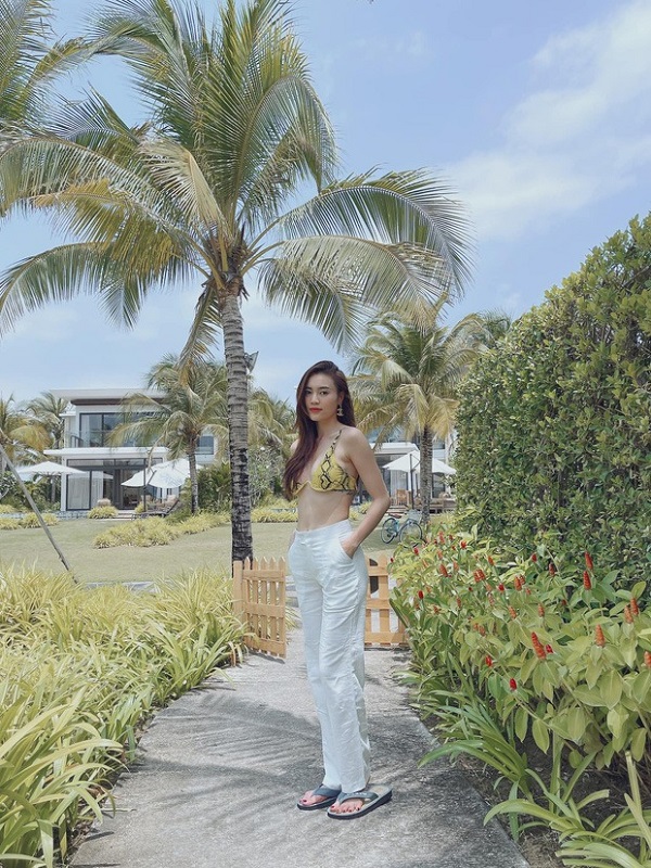 Ninh Dương Lan Ngọc nhập cuộc đường đua áo tắm, lập tức bị soi chi tiết sai sai 3 Ninh Dương Lan Ngọc nhập cuộc đường đua áo tắm, lập tức bị soi chi tiết sai sai 3