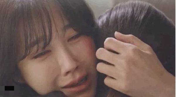 Penthouse 2 - Cuộc chiến thượng lưu Tập 12: Ju Dan Tae bị cảnh sát áp giải, Su Ryeon yêu 'phi công' Logan Lee 6 Penthouse 2 - Cuộc chiến thượng lưu Tập 12: Ju Dan Tae bị cảnh sát áp giải, Su Ryeon yêu 'phi công' Logan Lee 6