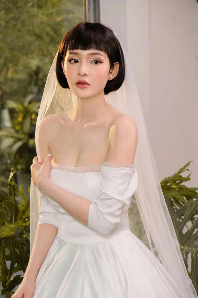 Sơn Tùng bị 'hội ngang đời' bóc tính cách thời mới nổi, Hiền Hồ không thật sự ngây ngô 2 Sơn Tùng bị 'hội ngang đời' bóc tính cách thời mới nổi, Hiền Hồ không thật sự ngây ngô 2