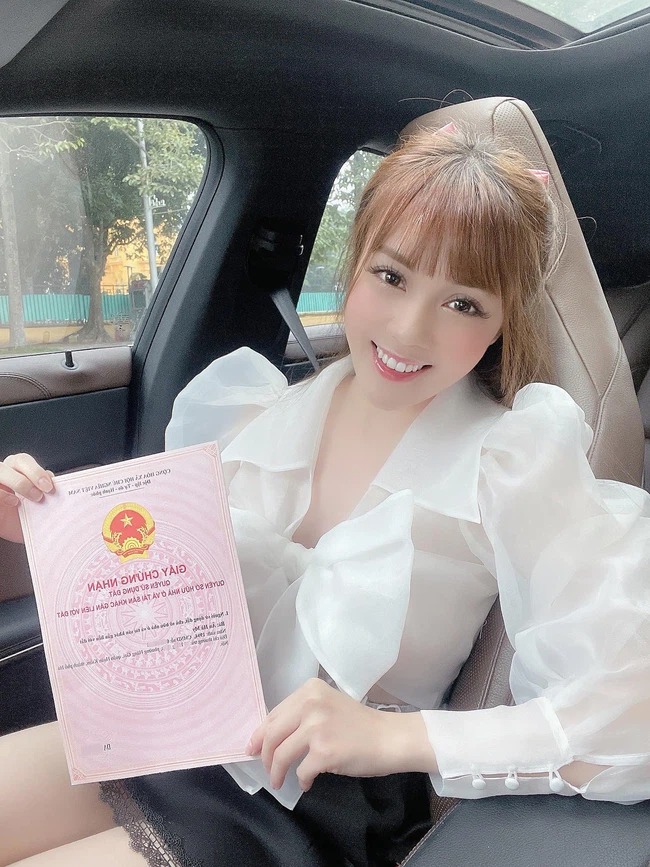 Âu Hà My 'rắc thính' nhiệt tình bằng hình ảnh xinh như búp bê dù từng thừa nhận: Muốn độc thân 1 Âu Hà My 'rắc thính' nhiệt tình bằng hình ảnh xinh như búp bê dù từng thừa nhận: Muốn độc thân 1