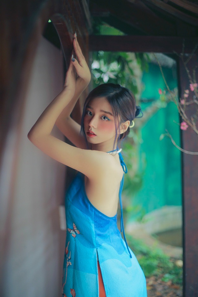 Hot girl nổi tiếng nhất ĐH Kinh tế quốc dân lấn lướt Ngọc Trinh với vòng eo 55cm 4 Hot girl nổi tiếng nhất ĐH Kinh tế quốc dân lấn lướt Ngọc Trinh với vòng eo 55cm 4