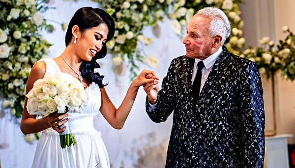 Hậu chia tay tỷ phú 76 tuổi, gái Việt 27 tuổi đăng ký tham gia Hoa hậu Hoàn vũ 2 Hậu chia tay tỷ phú 76 tuổi, gái Việt 27 tuổi đăng ký tham gia Hoa hậu Hoàn vũ 2
