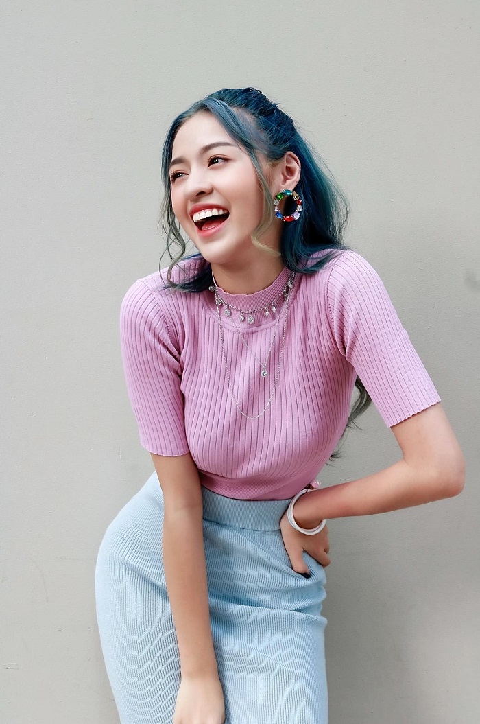Góc quay lén bóc trần nhan sắc thật của hot girl 'trứng rán', ai cũng thấy chi tiết khó tin 1 Góc quay lén bóc trần nhan sắc thật của hot girl 'trứng rán', ai cũng thấy chi tiết khó tin 1