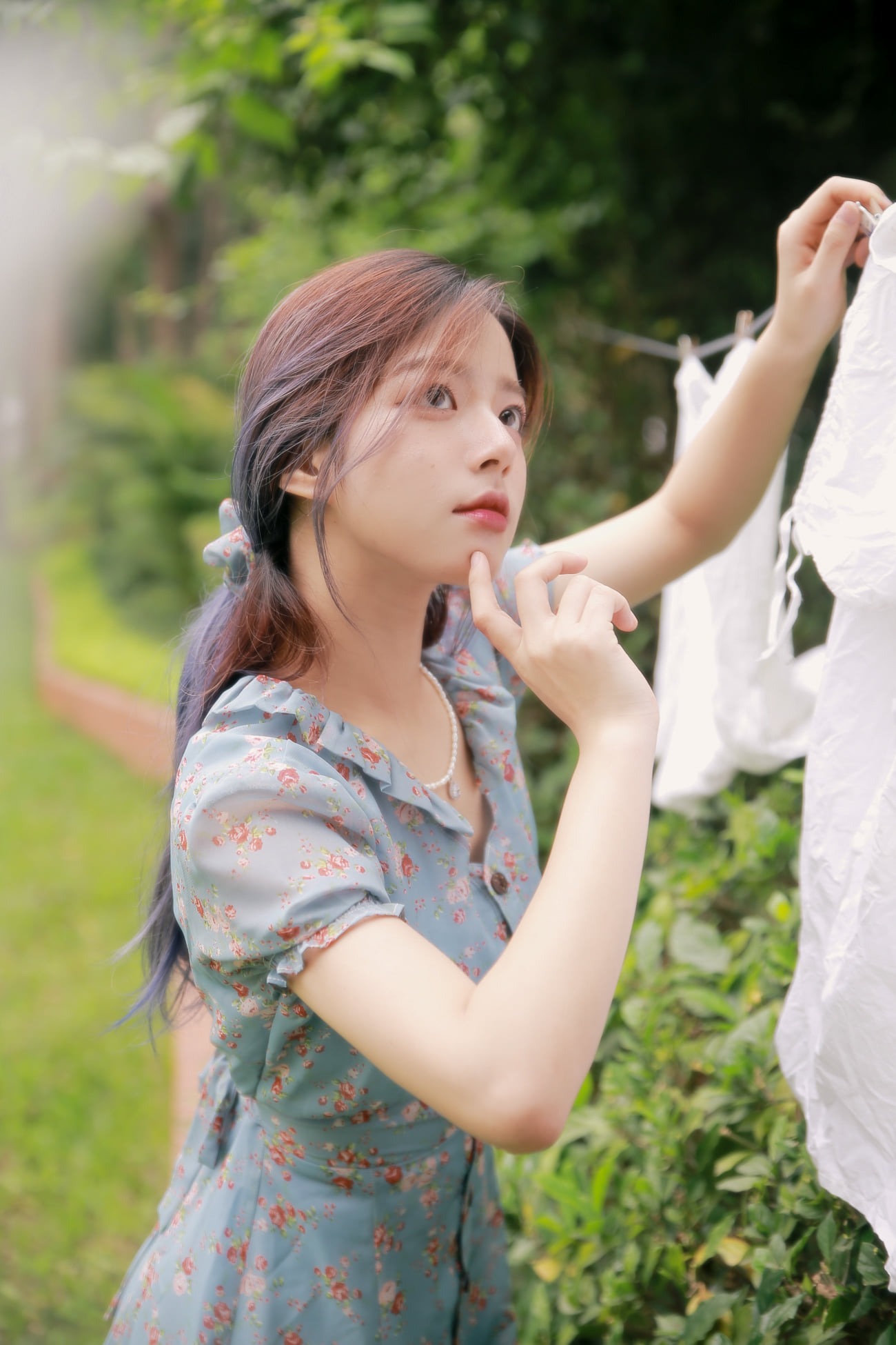 Chỉ đứng phơi đồ, hot girl đẹp nhất ĐH Kinh tế Quốc dân cũng đủ làm dân tình xao xuyến 6 Chỉ đứng phơi đồ, hot girl đẹp nhất ĐH Kinh tế Quốc dân cũng đủ làm dân tình xao xuyến 6