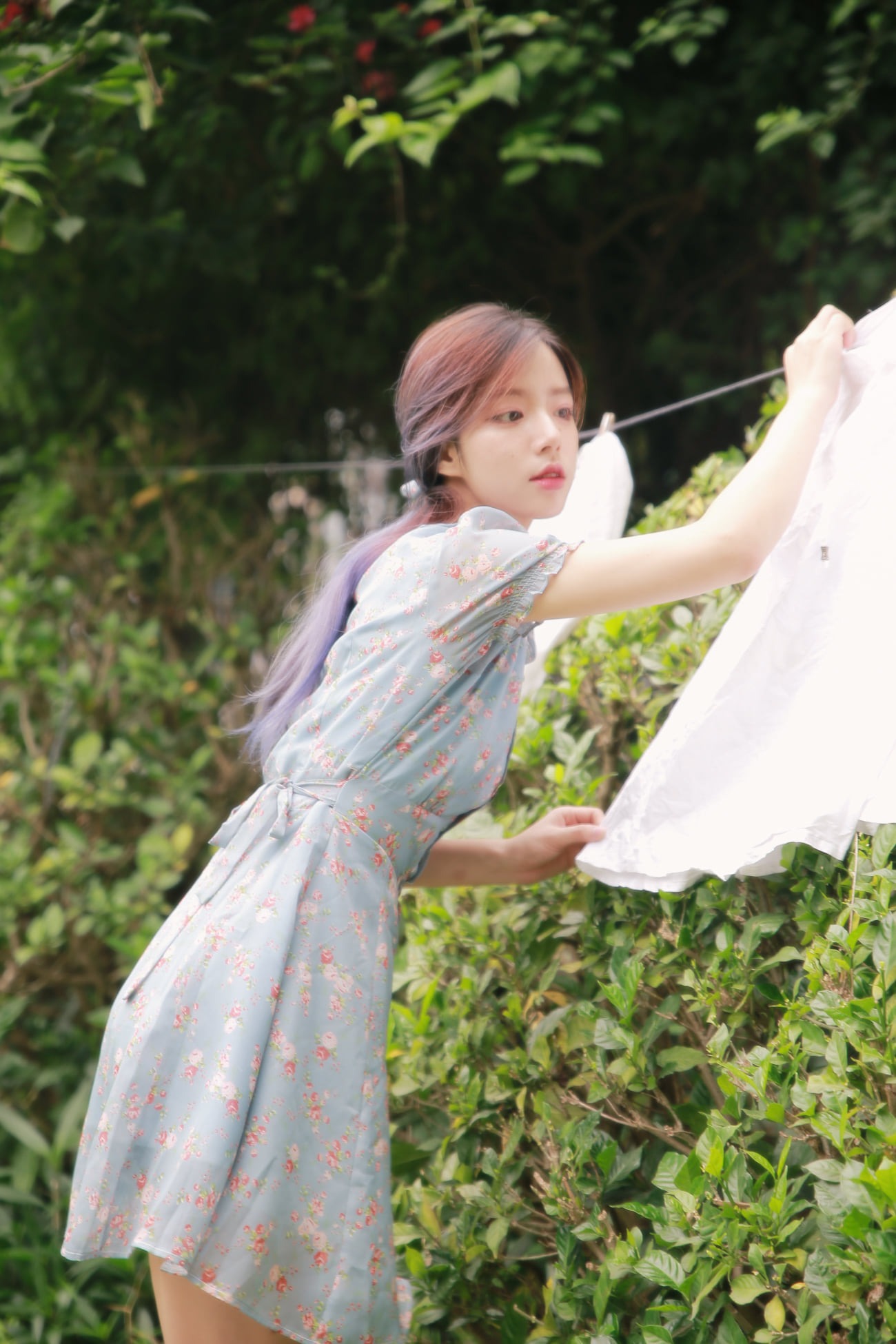 Chỉ đứng phơi đồ, hot girl đẹp nhất ĐH Kinh tế Quốc dân cũng đủ làm dân tình xao xuyến 5 Chỉ đứng phơi đồ, hot girl đẹp nhất ĐH Kinh tế Quốc dân cũng đủ làm dân tình xao xuyến 5