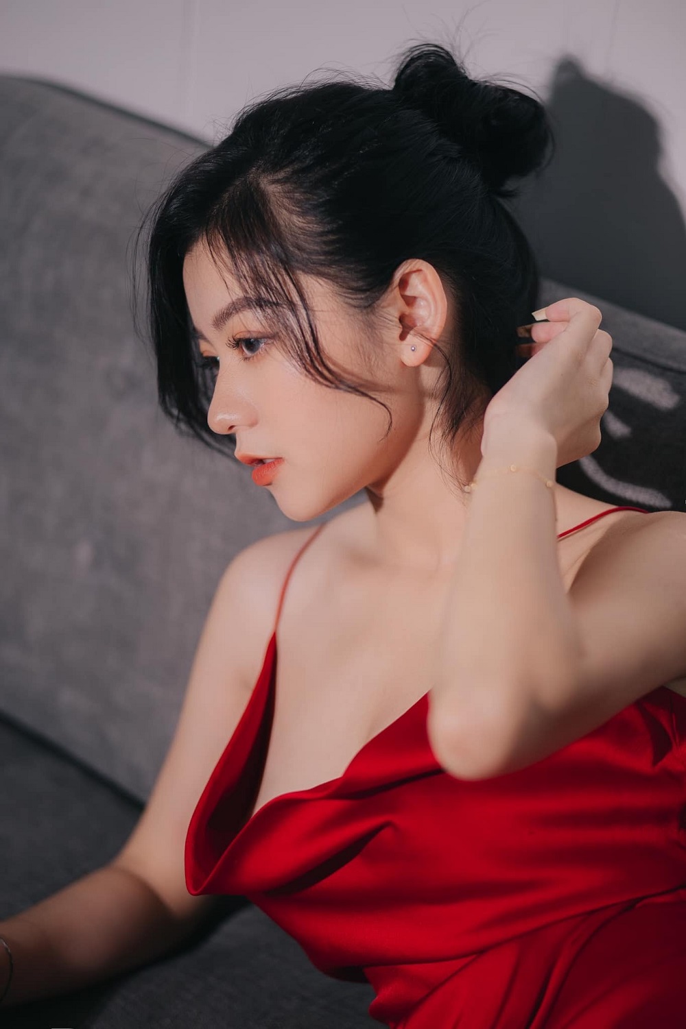 Ảnh căn cước bóc trần nhan sắc thật của streamer mang vẻ đẹp phồn thực Trang Lucy 6 Ảnh căn cước bóc trần nhan sắc thật của streamer mang vẻ đẹp phồn thực Trang Lucy 6