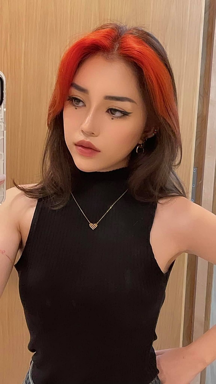 Linh Ngọc Đàm nén đau xăm hoa bỉ ngạn giữa ồn ào tình cũ được gái xinh tỏ tình 3 Linh Ngọc Đàm nén đau xăm hoa bỉ ngạn giữa ồn ào tình cũ được gái xinh tỏ tình 3