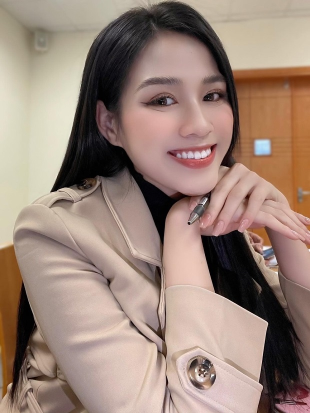 Đỗ Thị Hà có màn đáp trả đi vào lòng người khi bị réo gọi là 'hoa hậu quê mùa' 4 Đỗ Thị Hà có màn đáp trả đi vào lòng người khi bị réo gọi là 'hoa hậu quê mùa' 4