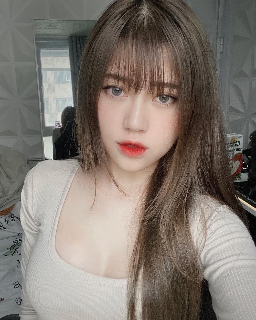 'Thánh nữ áo hai dây' Thủy Tiên rò rỉ ảnh đi khách giá 400k/lượt 5 'Thánh nữ áo hai dây' Thủy Tiên rò rỉ ảnh đi khách giá 400k/lượt 5