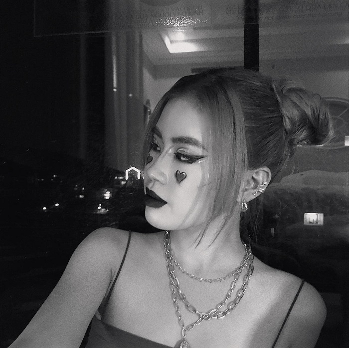 Rapper Pháo bất ngờ lọt hố trên sân khấu, pha biến hình 'phép thuật Winx' không ai ngờ 3 Rapper Pháo bất ngờ lọt hố trên sân khấu, pha biến hình 'phép thuật Winx' không ai ngờ 3