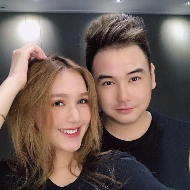 Xoài Non đùa khi Xemesis đang ngủ, cái tay hư của nàng hotgirl khiến fan ngượng ngùng 7 Xoài Non đùa khi Xemesis đang ngủ, cái tay hư của nàng hotgirl khiến fan ngượng ngùng 7