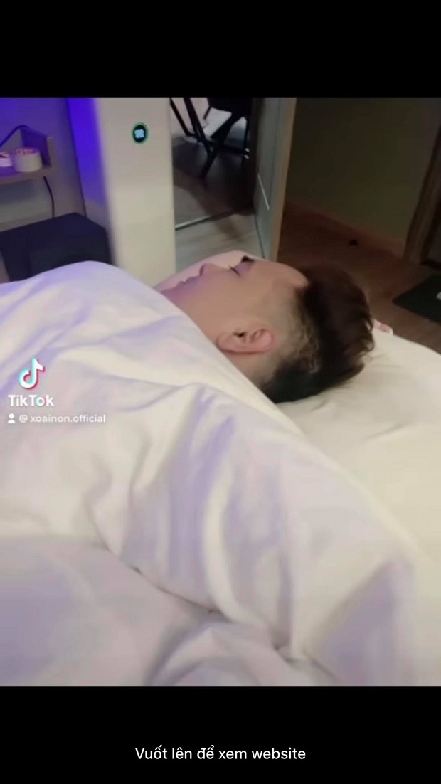 Xoài Non đùa khi Xemesis đang ngủ, cái tay hư của nàng hotgirl khiến fan ngượng ngùng 2 Xoài Non đùa khi Xemesis đang ngủ, cái tay hư của nàng hotgirl khiến fan ngượng ngùng 2