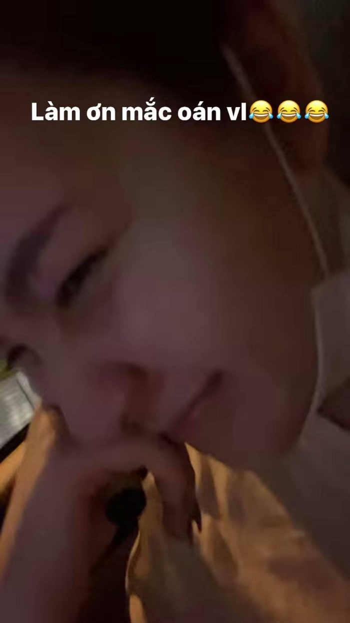 'Bông hồng lai' Sunna 'thả rông' nhan sắc, vẻ đẹp ở nhà khác xa ảnh mạng 3 'Bông hồng lai' Sunna 'thả rông' nhan sắc, vẻ đẹp ở nhà khác xa ảnh mạng 3