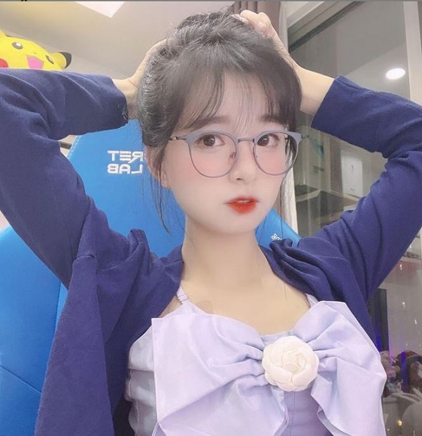 Hơn 2 tháng ồn ào 'xin link', Mèo 2k4 vẫn cho thấy sự bất ổn tâm lý nặng nề 4 Hơn 2 tháng ồn ào 'xin link', Mèo 2k4 vẫn cho thấy sự bất ổn tâm lý nặng nề 4