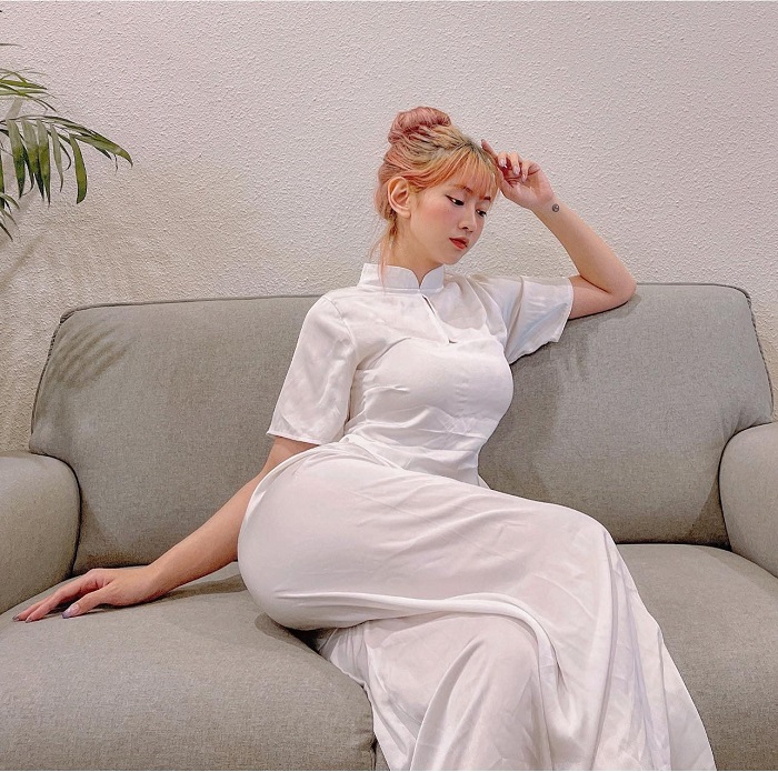 Hotgirl Tik Tok Lê Bống tuyên bố là người chơi hệ 'nuôi trai', hé lộ danh tính nửa kia 5 Hotgirl Tik Tok Lê Bống tuyên bố là người chơi hệ 'nuôi trai', hé lộ danh tính nửa kia 5