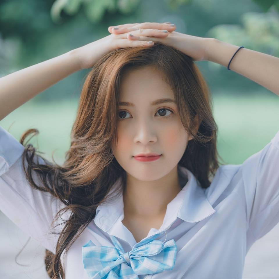 Vẻ đẹp trong trẻo tựa sương mai của nàng thơ Nguyễn Hoàng Ngọc Huyền 7 Vẻ đẹp trong trẻo tựa sương mai của nàng thơ Nguyễn Hoàng Ngọc Huyền 7