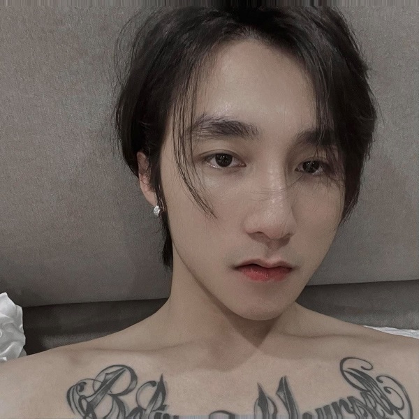 'Giang cư mận' giải mã thuyết âm mưu về khung giờ comeback 'oái oăm' của Sơn Tùng 7 'Giang cư mận' giải mã thuyết âm mưu về khung giờ comeback 'oái oăm' của Sơn Tùng 7