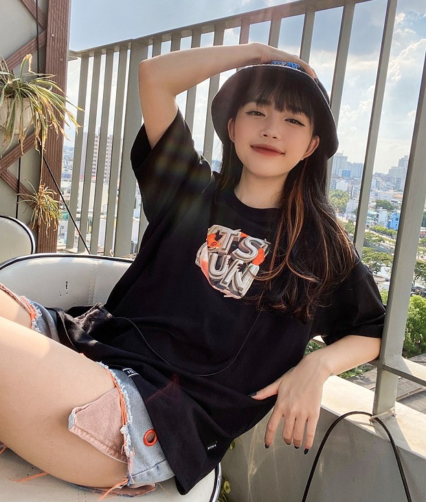 Bụt được gái xinh công khai tán tỉnh, Linh Ngọc Đàm cũng giới thiệu người yêu 6 Bụt được gái xinh công khai tán tỉnh, Linh Ngọc Đàm cũng giới thiệu người yêu 6