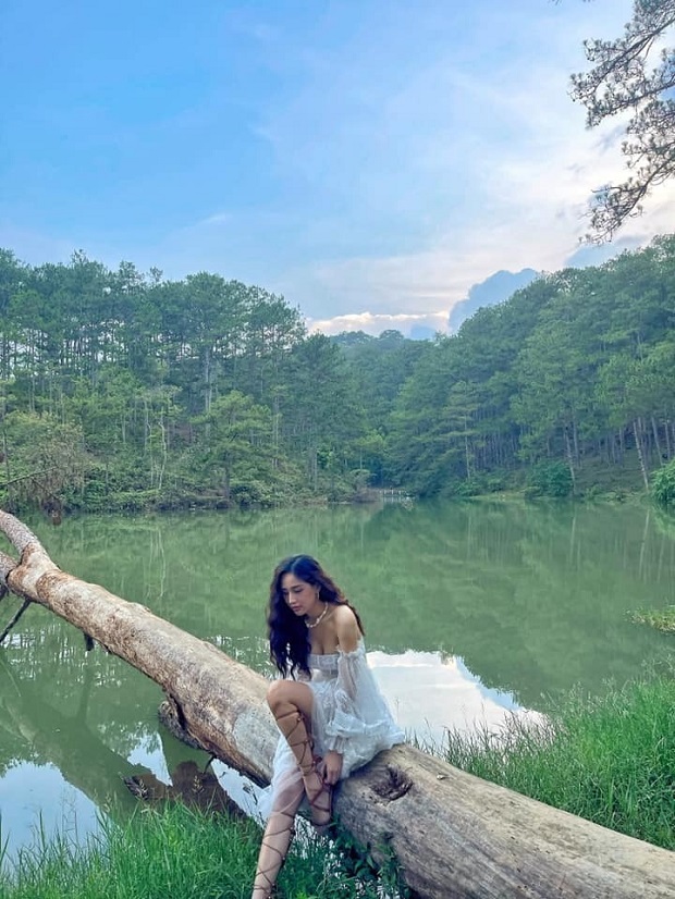 Vẻ đẹp 'bức thở' của Mai Phương Thúy sau 15 năm đăng quang Hoa hậu 2 Vẻ đẹp 'bức thở' của Mai Phương Thúy sau 15 năm đăng quang Hoa hậu 2