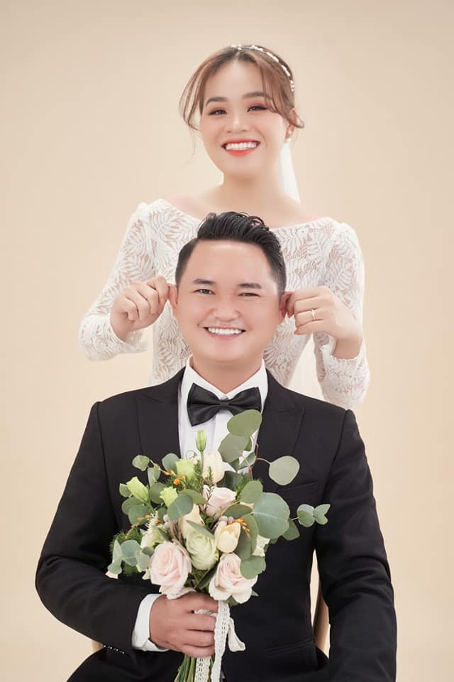 Chuyện tình 5 năm của 'thánh sún' Ngân Thảo đã đơm trái ngọt 2 Chuyện tình 5 năm của 'thánh sún' Ngân Thảo đã đơm trái ngọt 2