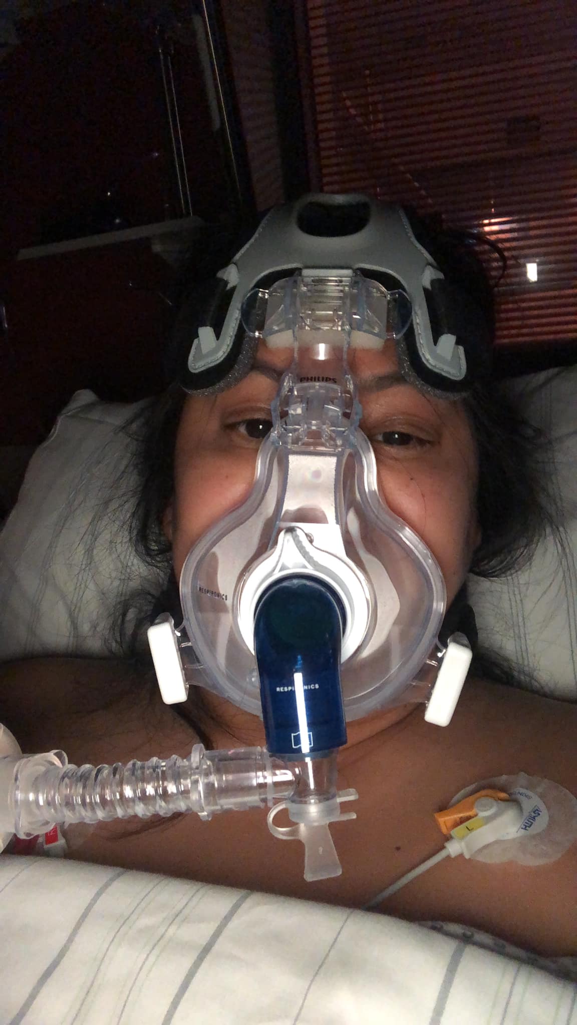 'Nàng béo' Brittanya Karma lộ hình ảnh thở máy trên giường bệnh, xác nhận nhiễm Covid-19 1