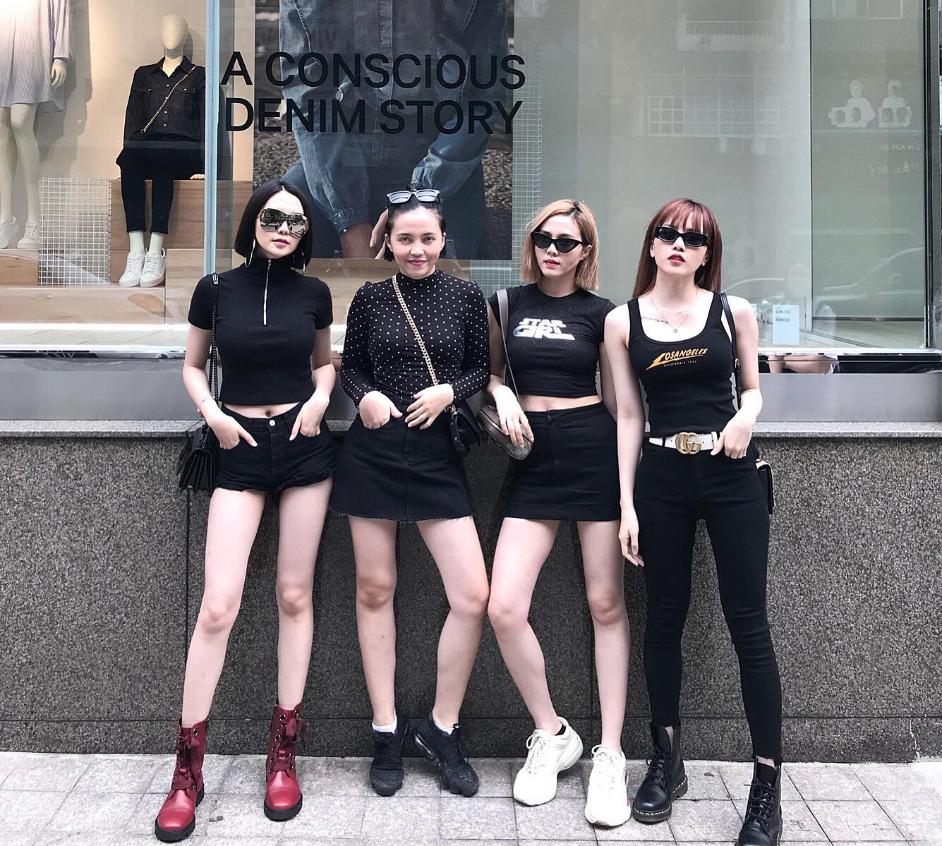Chị gái không tham gia showbiz của Thiều Bảo Trâm ẩn ý 'mây tầng nào gặp mây tầng ấy' giữa ồn ào Sơn Tùng và 'trà xanh' Hải Tú 3 Chị gái không tham gia showbiz của Thiều Bảo Trâm ẩn ý 'mây tầng nào gặp mây tầng ấy' giữa ồn ào Sơn Tùng và 'trà xanh' Hải Tú 3