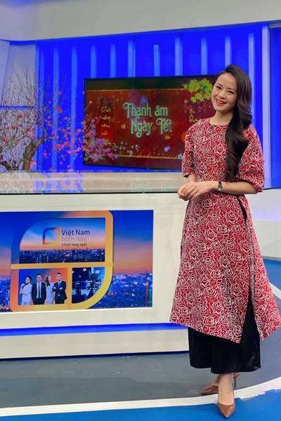 Nữ MC xinh đẹp như hotgirl vừa lên sóng chương trình Thời sự VTV là ai? 5 Nữ MC xinh đẹp như hotgirl vừa lên sóng chương trình Thời sự VTV là ai? 5