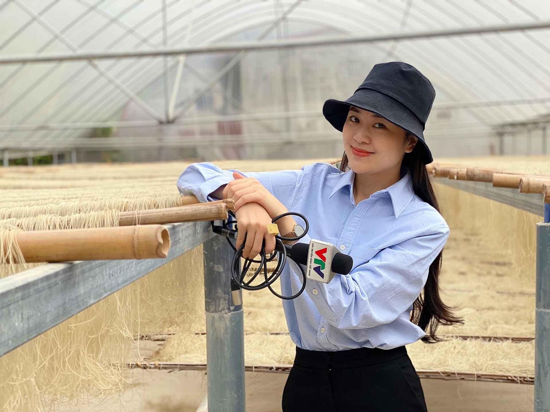 Nữ MC xinh đẹp như hotgirl vừa lên sóng chương trình Thời sự VTV là ai? 4 Nữ MC xinh đẹp như hotgirl vừa lên sóng chương trình Thời sự VTV là ai? 4