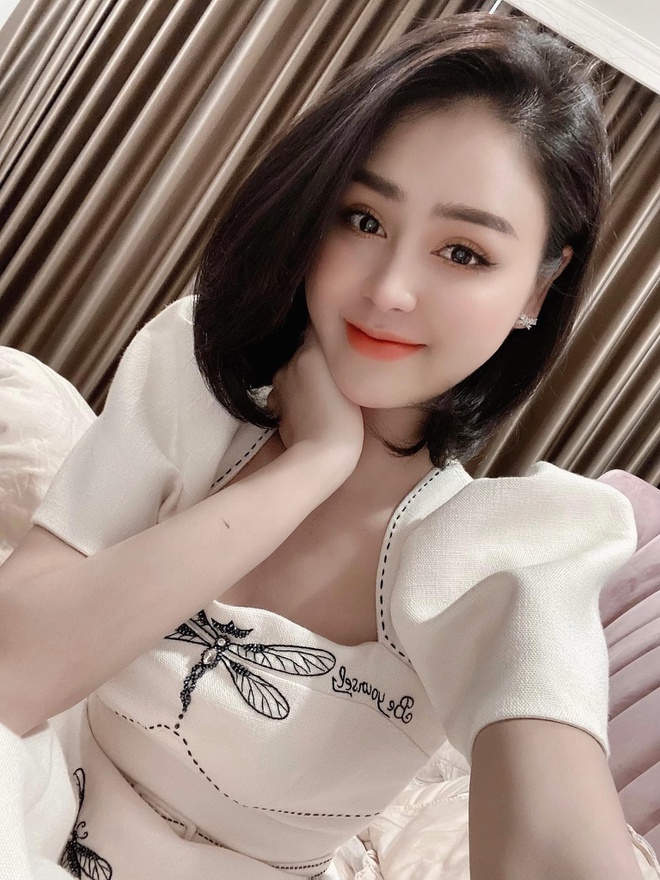 Diện mạo 'chanh sả' đời thường của người tình Việt Anh trong Hướng Dương Ngược Nắng 7 Diện mạo 'chanh sả' đời thường của người tình Việt Anh trong Hướng Dương Ngược Nắng 7