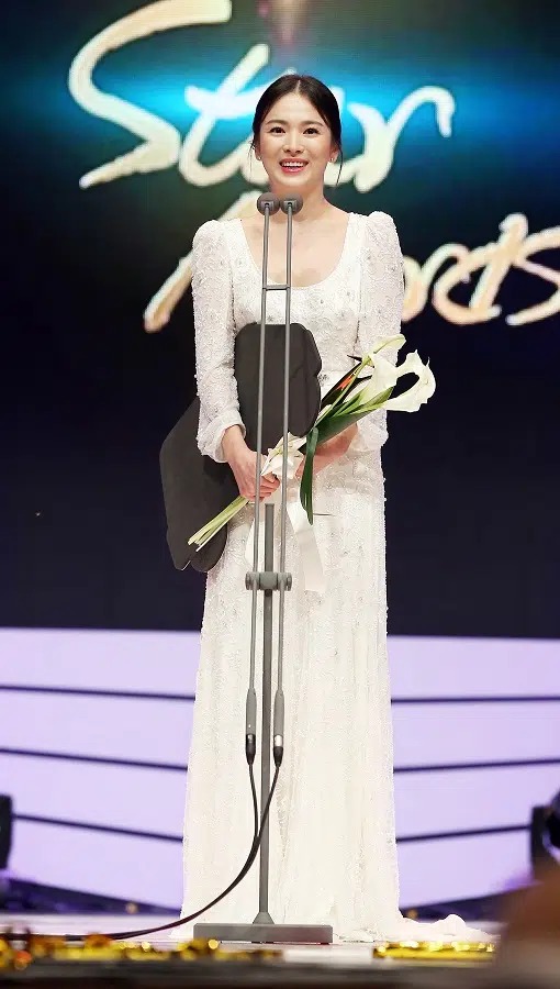 Song Hye Kyo قبل از ازدواج با Song Joong Ki 1 در آخرین Song Hye Kyo قبل از ازدواج با Song Joong Ki 1 در آخرین