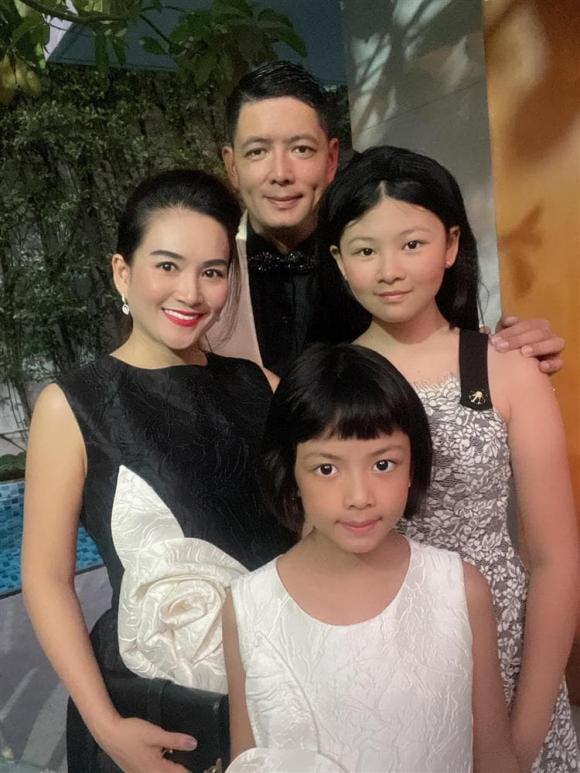 Từng bị chê bai lép vế, không xứng với chồng siêu mẫu, nay bà xã Bình Minh lại được hỏi tại sao không thi hoa hậu? 1 Từng bị chê bai lép vế, không xứng với chồng siêu mẫu, nay bà xã Bình Minh lại được hỏi tại sao không thi hoa hậu? 1