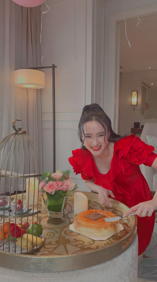 Angela Phương Trinh tái xuất với vẻ đẹp mê đắm lòng người sau thời gian dài ăn chay trường 2 Angela Phương Trinh tái xuất với vẻ đẹp mê đắm lòng người sau thời gian dài ăn chay trường 2