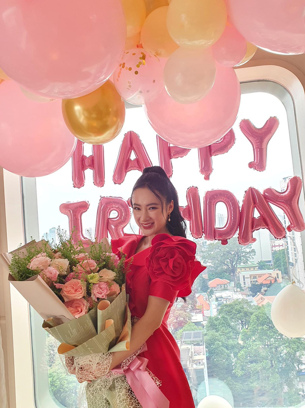 Angela Phương Trinh tái xuất với vẻ đẹp mê đắm lòng người sau thời gian dài ăn chay trường 1 Angela Phương Trinh tái xuất với vẻ đẹp mê đắm lòng người sau thời gian dài ăn chay trường 1