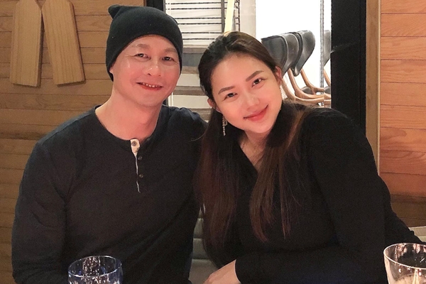 6 năm làm vợ doanh nhân giàu có, 'tình địch' của Ngọc Trinh diện áo dài Tết nhưng chẳng còn quyến rũ như xưa 5 6 năm làm vợ doanh nhân giàu có, 'tình địch' của Ngọc Trinh diện áo dài Tết nhưng chẳng còn quyến rũ như xưa 5