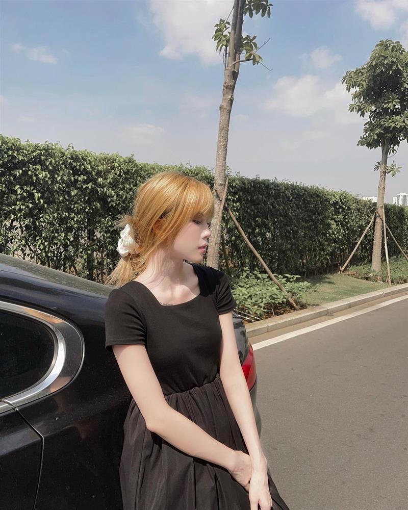Thiều Bảo Trâm lộ diện hốc hác, gầy rộc sau 3 tuần ồn ào tình ái với Sơn Tùng 1 Thiều Bảo Trâm lộ diện hốc hác, gầy rộc sau 3 tuần ồn ào tình ái với Sơn Tùng 1