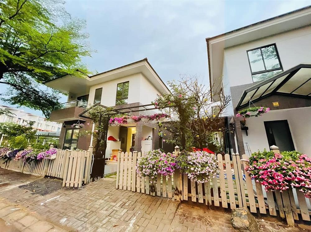 Chuẩn bị đón năm mới, Nhật Kim Anh khiến bao người choáng ngợp bởi hành động của mình 2 Chuẩn bị đón năm mới, Nhật Kim Anh khiến bao người choáng ngợp bởi hành động của mình 2