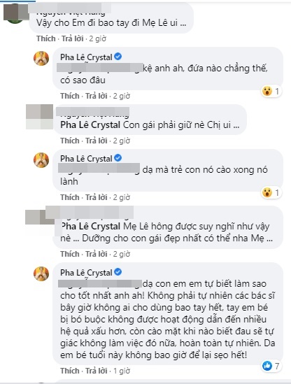 Pha Lê bị chỉ trích vì dùng từ nặng nề với người góp ý về cách chăm con 3 Pha Lê bị chỉ trích vì dùng từ nặng nề với người góp ý về cách chăm con 3